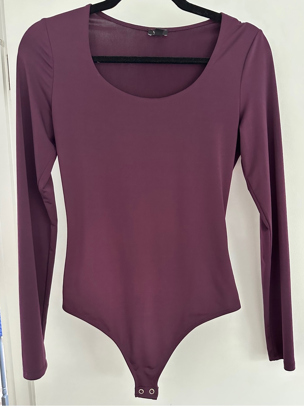 Express Long Sleeve Scoop Neck Bodysuit in Plum